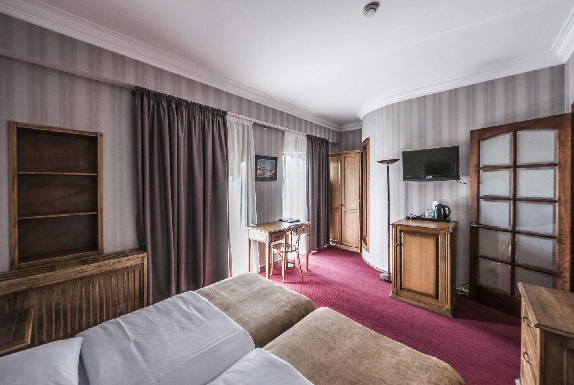 Hotel Kopala Тбилиси Екстериор снимка