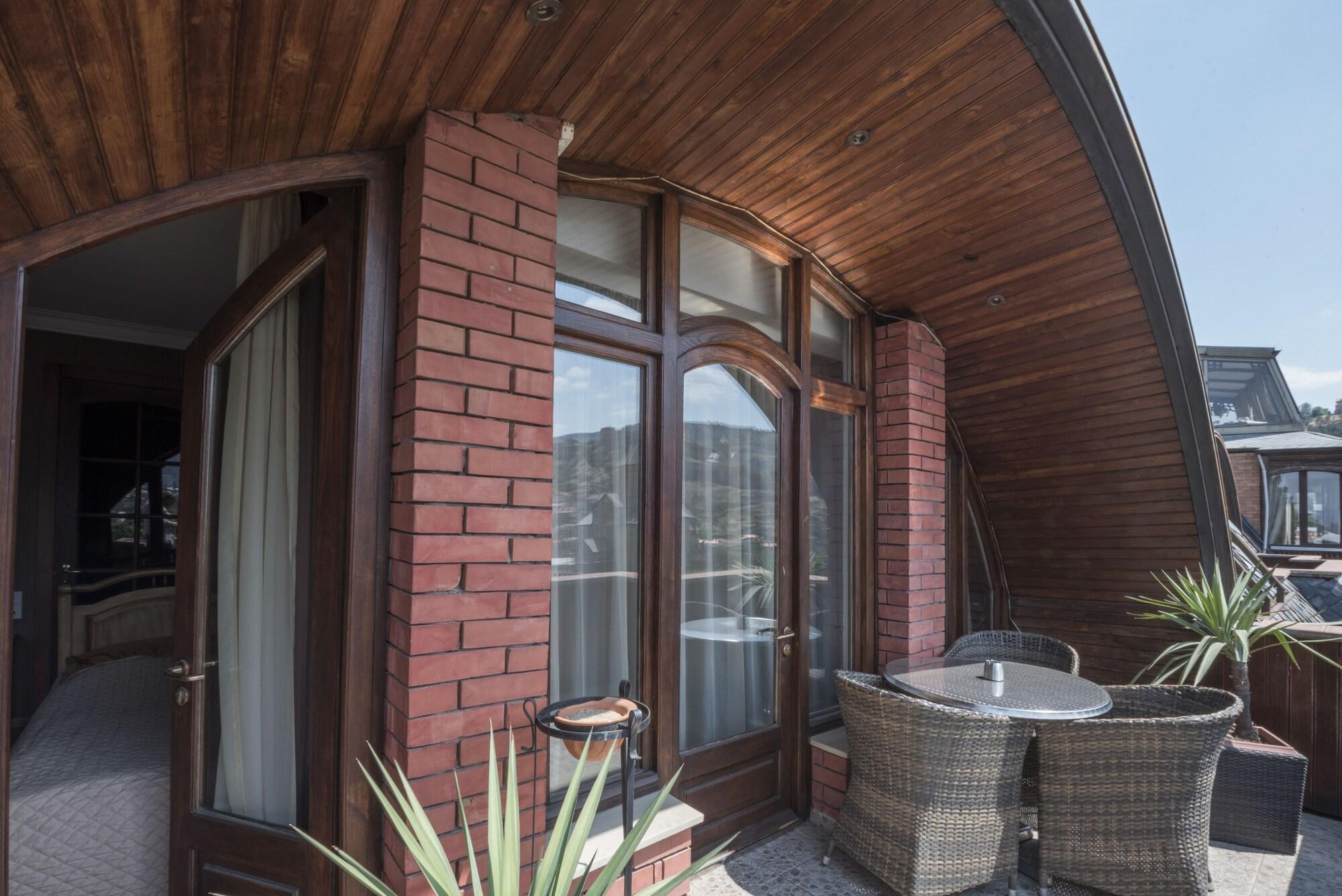 Hotel Kopala Тбилиси Екстериор снимка