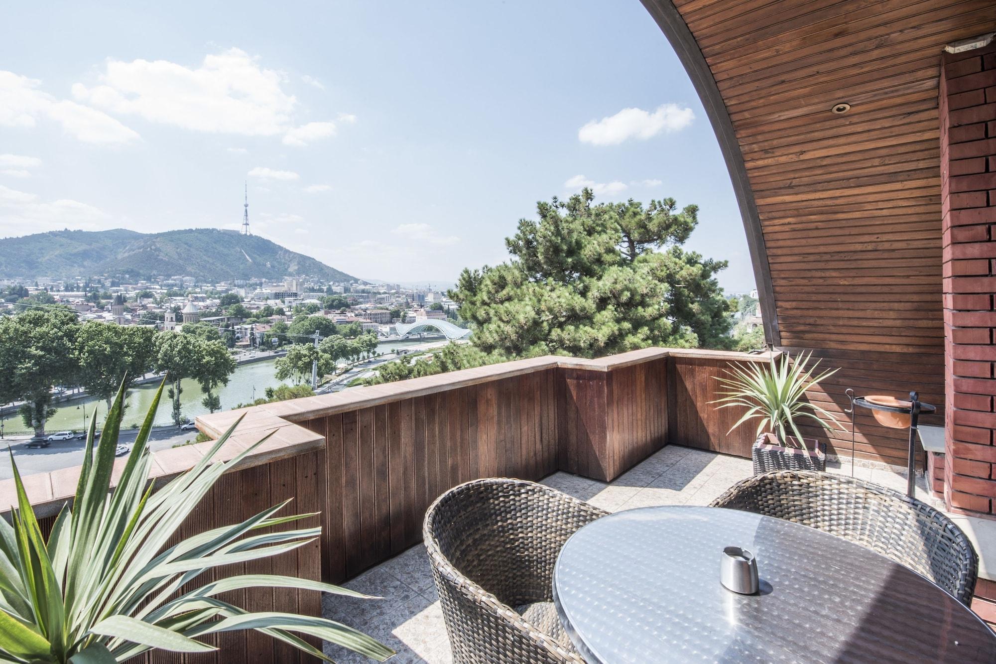 Hotel Kopala Тбилиси Екстериор снимка
