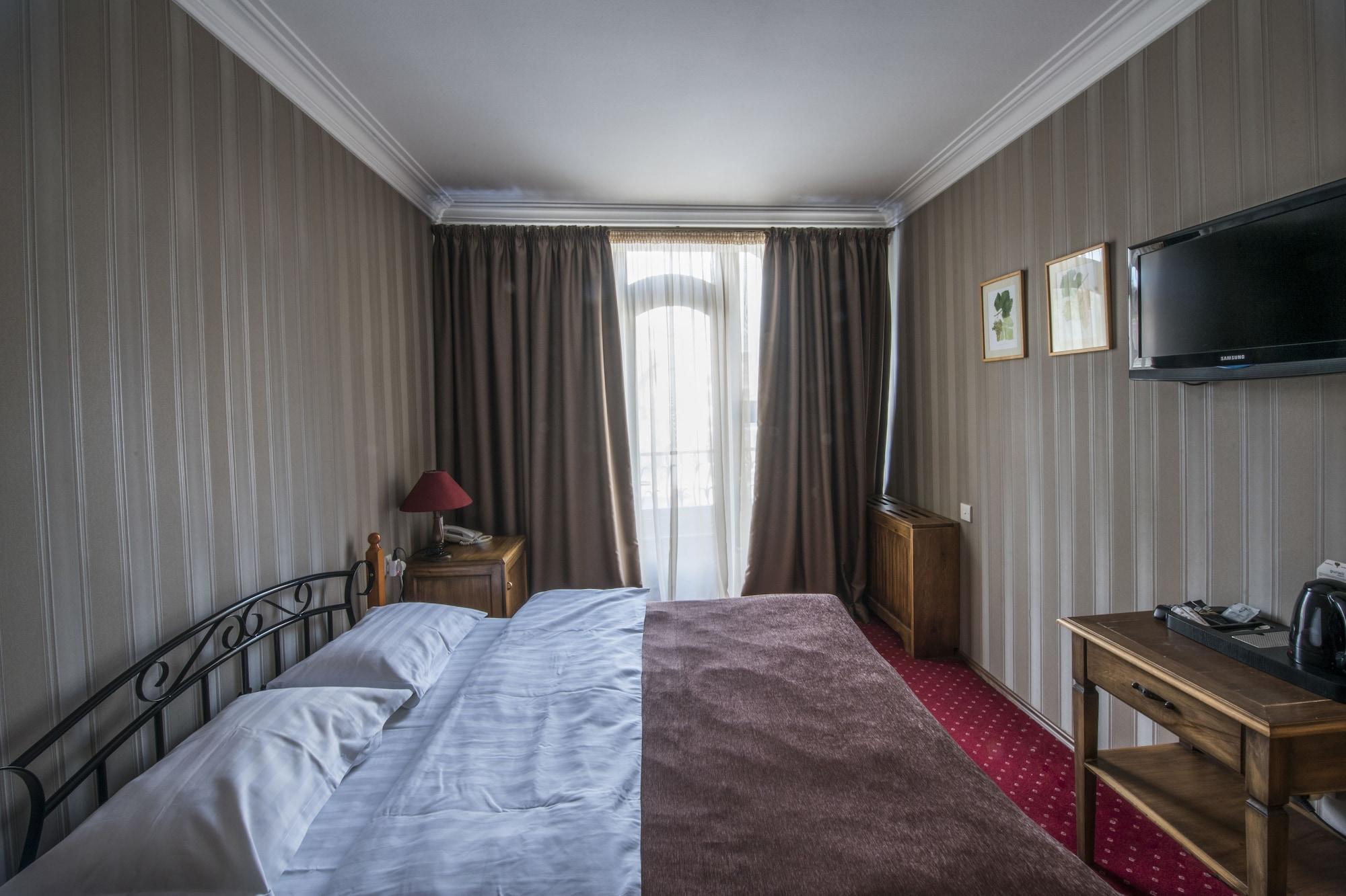 Hotel Kopala Тбилиси Екстериор снимка